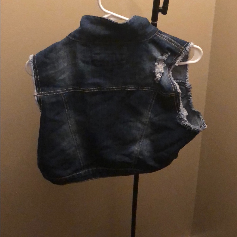 Best - Picture 2 of 2